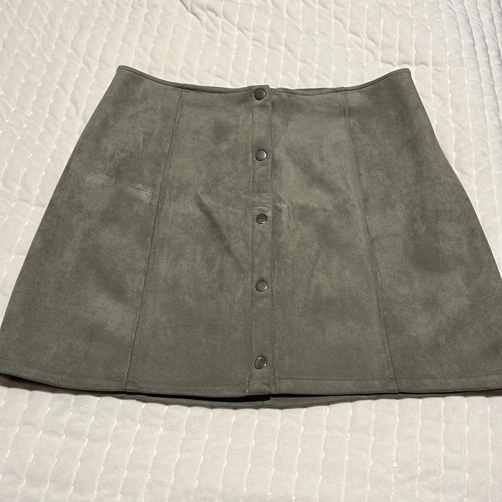 Size L Dark Tan Mini Skirt w/ Button Accents (014)